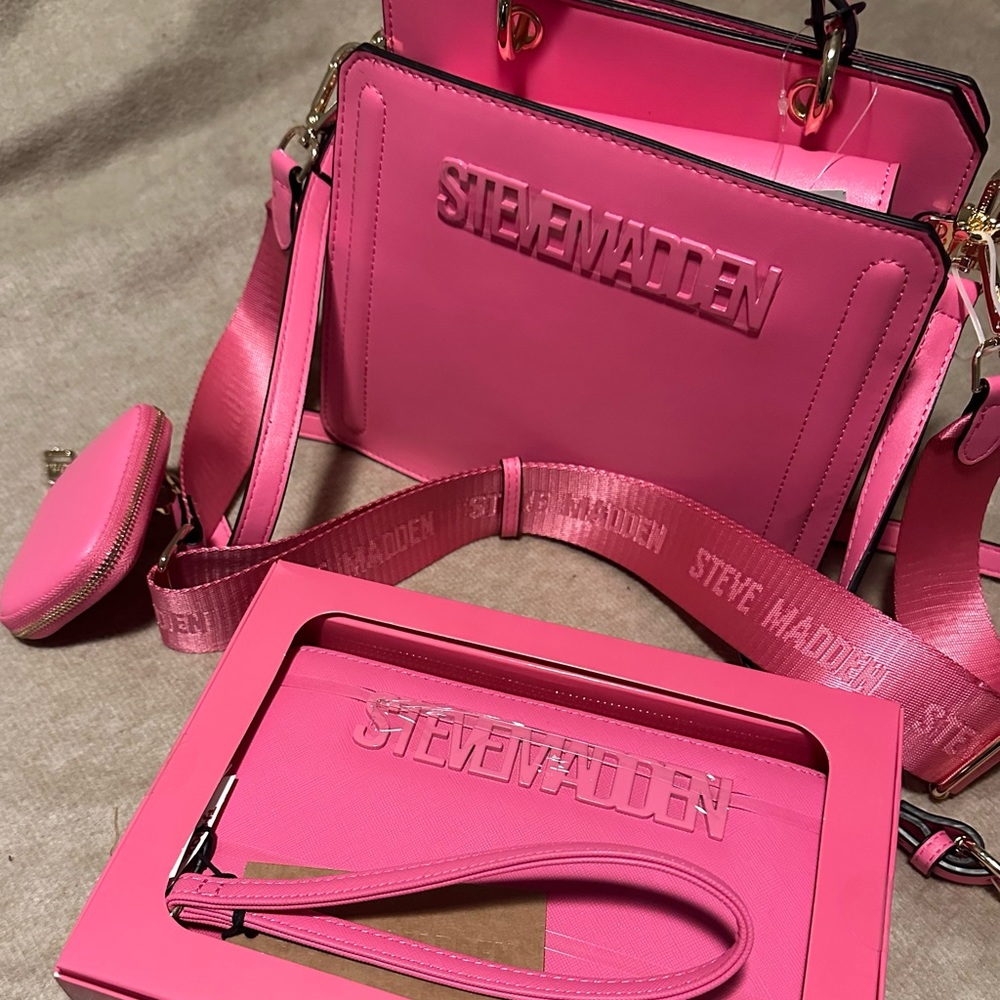 COPY - Steve Madden bevelen and bzipeee wallet